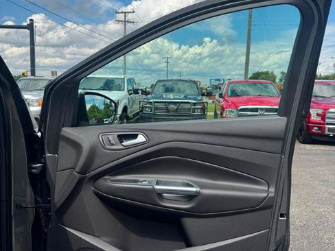 Used 2014 Ford Escape SE FWD image 17