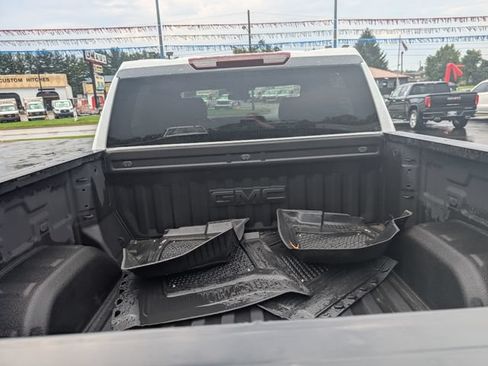 Used 2025 GMC Sierra 1500 AT4 AWD/4WD image 9
