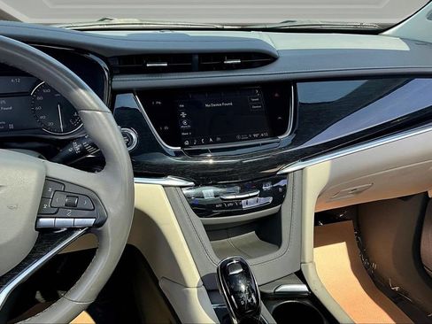 Used 2023 Cadillac XT6 Premium Luxury w/ LPO, Floor Liner Package AWD/4WD image 9
