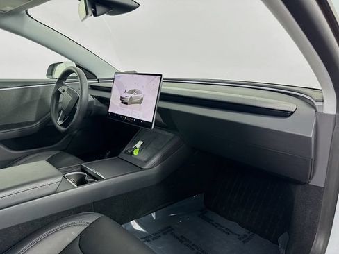 Used 2024 Tesla Model 3 Standard Range RWD image 29