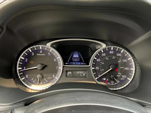 Used 2018 INFINITI QX60 Luxe w/ Deluxe Technology Package AWD/4WD image 13