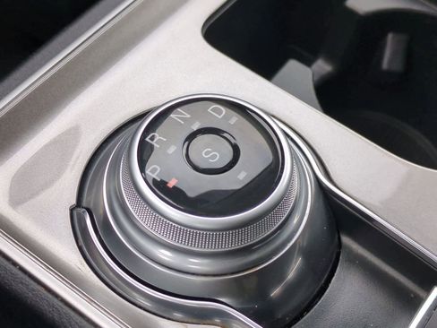 Certified 2024 Ford Edge SEL w/ Convenience Package image 30