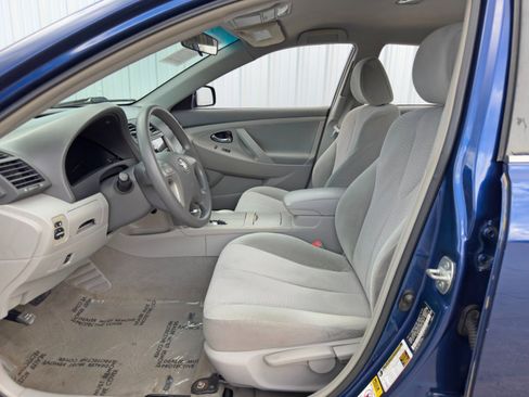Used 2010 Toyota Camry image 15