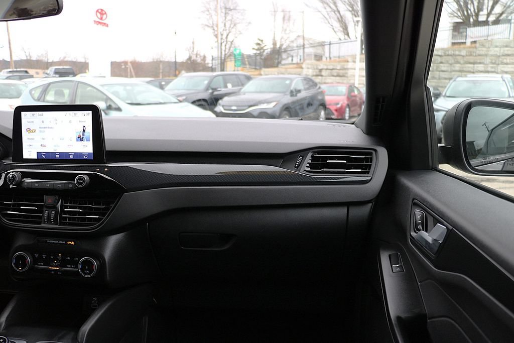 Used 2025 Ford Escape ST-Line AWD/4WD image 25