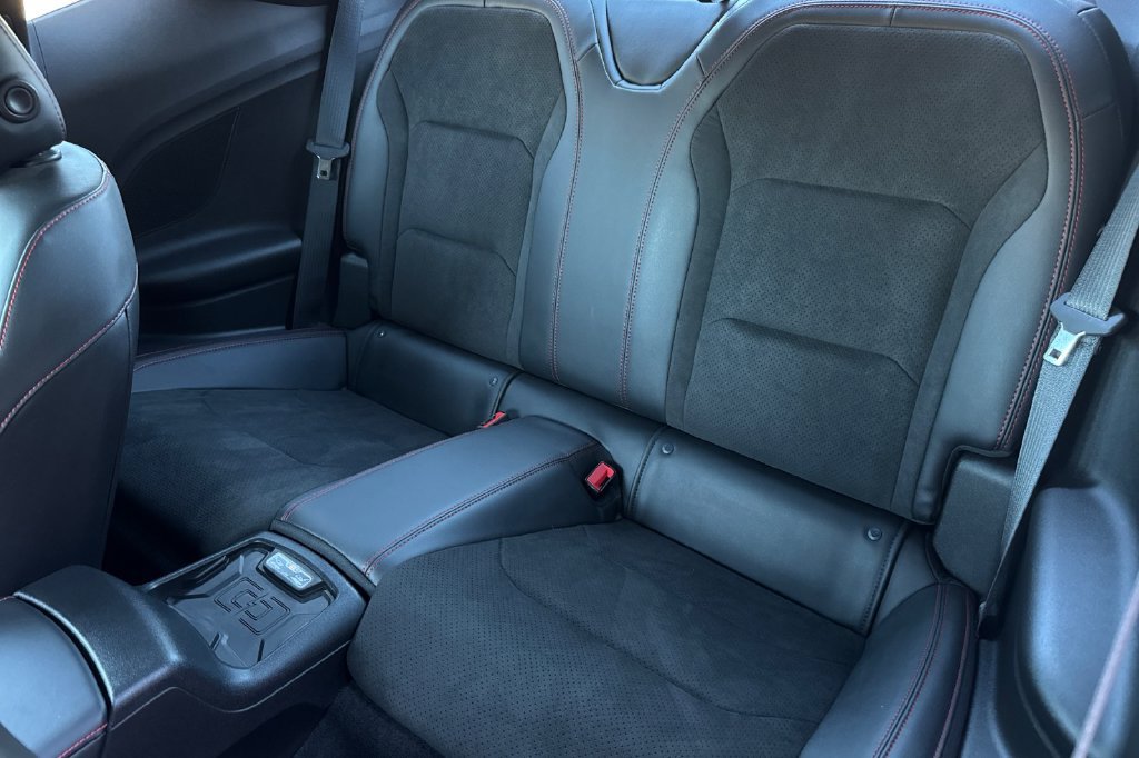 Used 2018 Chevrolet Camaro ZL1 RWD image 13