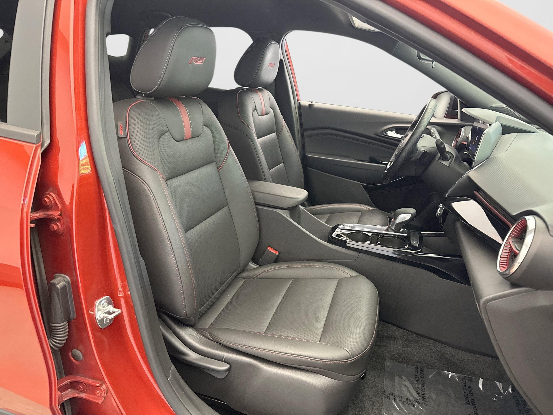 Used 2024 Chevrolet Trax RS w/ Driver Confidence Package FWD image 16