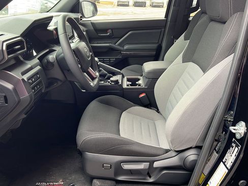 New 2025 Toyota 4Runner 4WD image 14