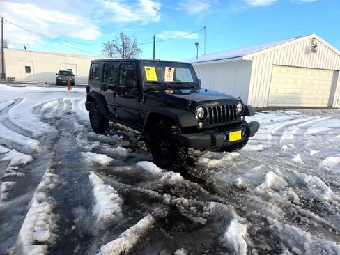 Used 2016 Jeep Wrangler Unlimited Sport image 7