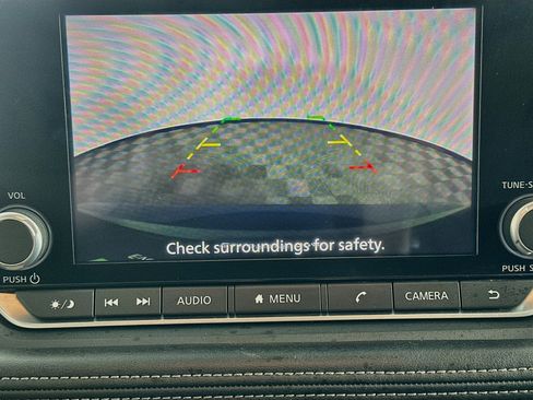 Used 2025 Nissan Rogue SV FWD image 23