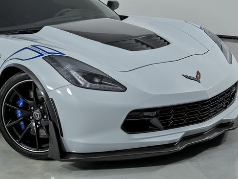 Used 2018 Chevrolet Corvette Z06 w/ Carbon 65 Edition image 3
