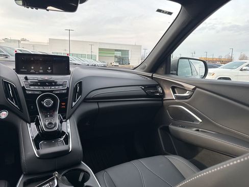 Used 2026 Acura RDX SH-AWD image 16