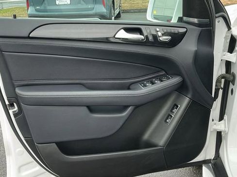 Used 2018 Mercedes-Benz GLE 550e 4MATIC image 9