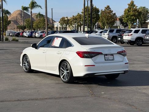 Used 2022 Honda Civic Touring image 8