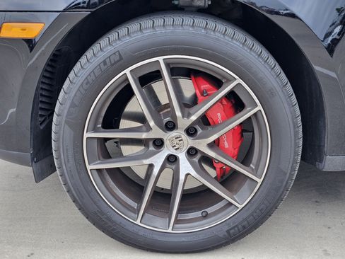 Certified 2026 Porsche Macan S AWD/4WD image 14