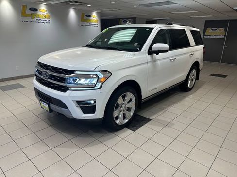 Used 2023 Ford Expedition Limited AWD/4WD image 2