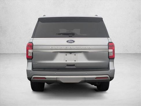 Used 2024 Ford Expedition XLT image 4