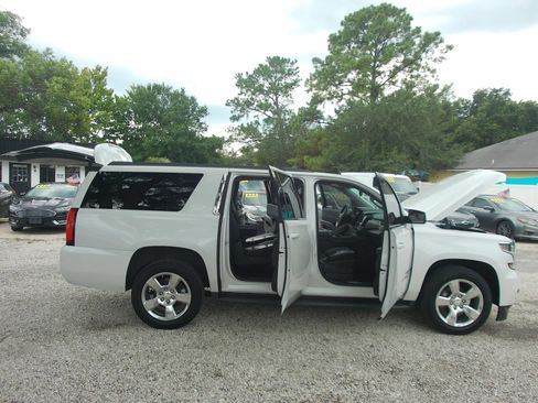 Used 2016 Chevrolet Suburban LT w/ Luxury Package RWD image 35