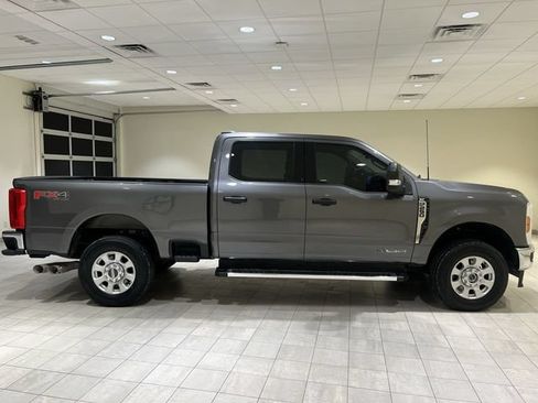 Used 2023 Ford F250 XLT w/ FX4 Off-Road Package AWD/4WD image 6