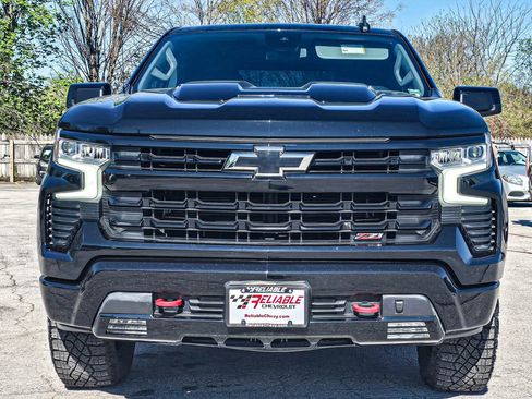 Used 2023 Chevrolet Silverado 1500 LT Trail Boss image 2