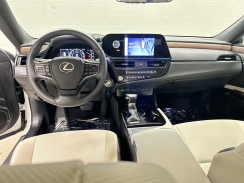 Certified 2025 Lexus ES 350 w/ Premium Package FWD image 29