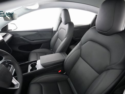 Used 2026 Tesla Model Y 2WD image 7