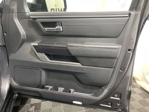 Used 2024 Toyota Tundra Platinum image 12