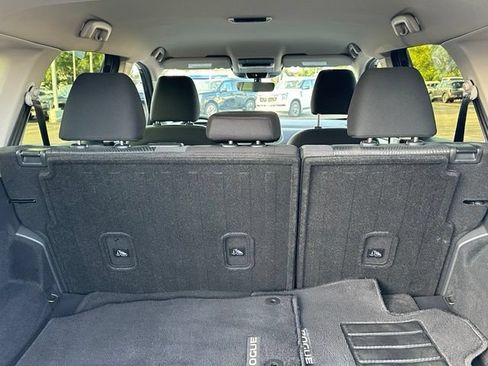 Certified 2025 Nissan Rogue SV AWD/4WD image 18