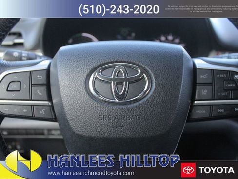 Used 2024 Toyota Sienna XLE image 34
