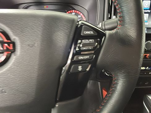 Used 2025 Nissan Frontier PRO-4X AWD/4WD image 19