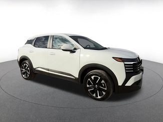 Used 2025 Nissan Kicks SV video 2