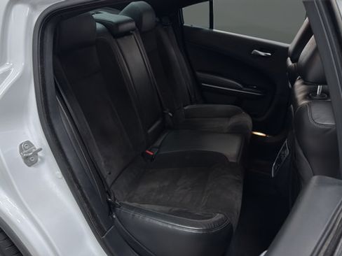 Used 2022 Dodge Charger Scat Pack w/ Dynamics Package RWD image 10