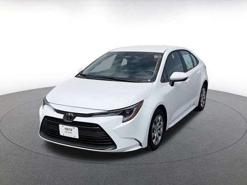 Used 2025 Toyota Corolla LE FWD image 6