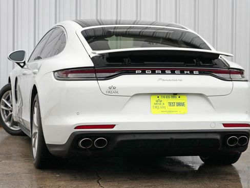Used 2021 Porsche Panamera w/ Premium Package image 6