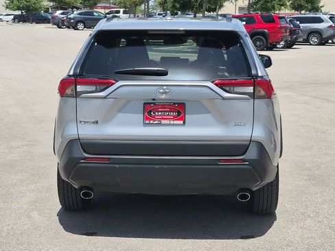 Used 2025 Toyota RAV4 XLE FWD image 4