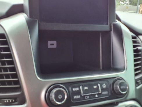 Used 2020 Chevrolet Tahoe LS RWD image 18