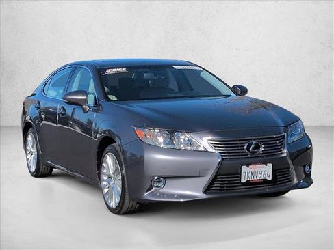 Used 2015 Lexus ES 350 w/ Luxury Package image 3