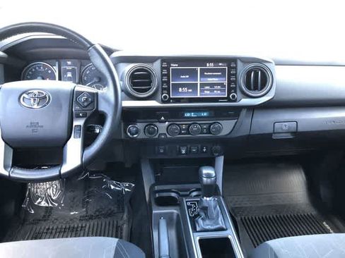 Used 2021 Toyota Tacoma TRD Off-Road AWD/4WD image 11
