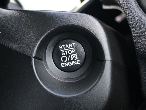 Used 2020 Jeep Compass Latitude w/ Popular Equipment Group AWD/4WD image 23