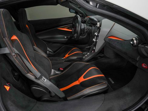 Used 2019 McLaren 720S Performance image 12