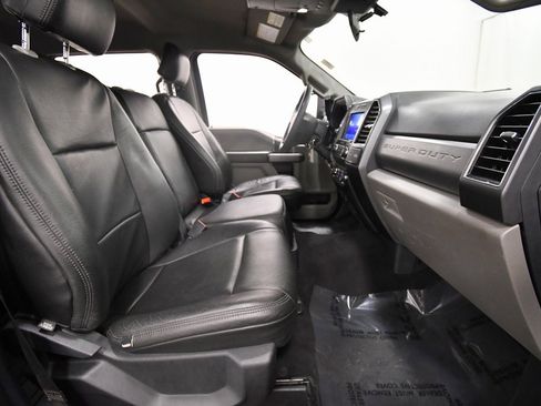 Used 2022 Ford F350 XLT w/ XLT Value Package image 17