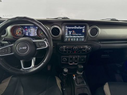 Used 2020 Jeep Wrangler Unlimited Sahara w/ Uconnect 4C Nav & Sound Group AWD/4WD image 21