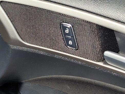 Used 2018 Ford Fusion SE image 8