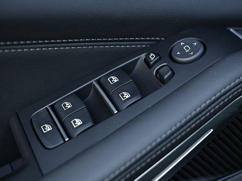 New 2026 BMW X5 M60i image 18