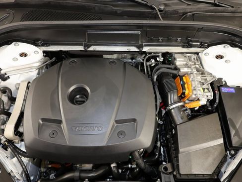 Used 2024 Volvo XC60 T8 Core image 37