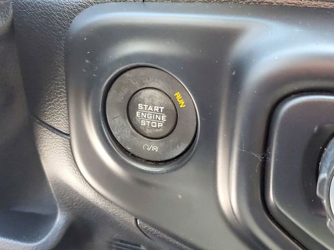 Used 2019 Jeep Wrangler Unlimited Sport AWD/4WD image 17