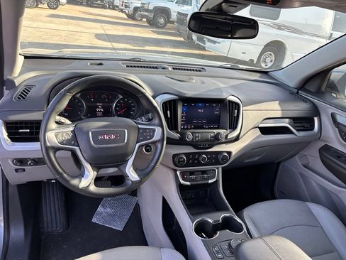 Used 2023 GMC Terrain SLT w/ Infotainment Package II FWD image 12