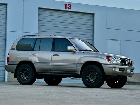 Used 1999 Lexus LX 470 4WD image 1