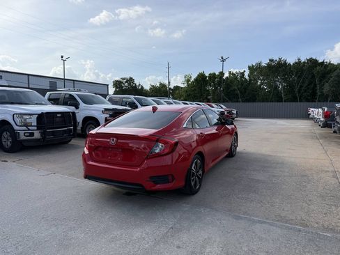 Used 2018 Honda Civic EX-T image 5