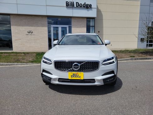 Used 2019 Volvo V90 T6 Cross Country w/ Advanced Package AWD/4WD image 10