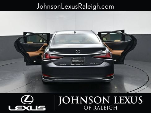 Certified 2025 Lexus ES 300h Ultra Luxury FWD image 35